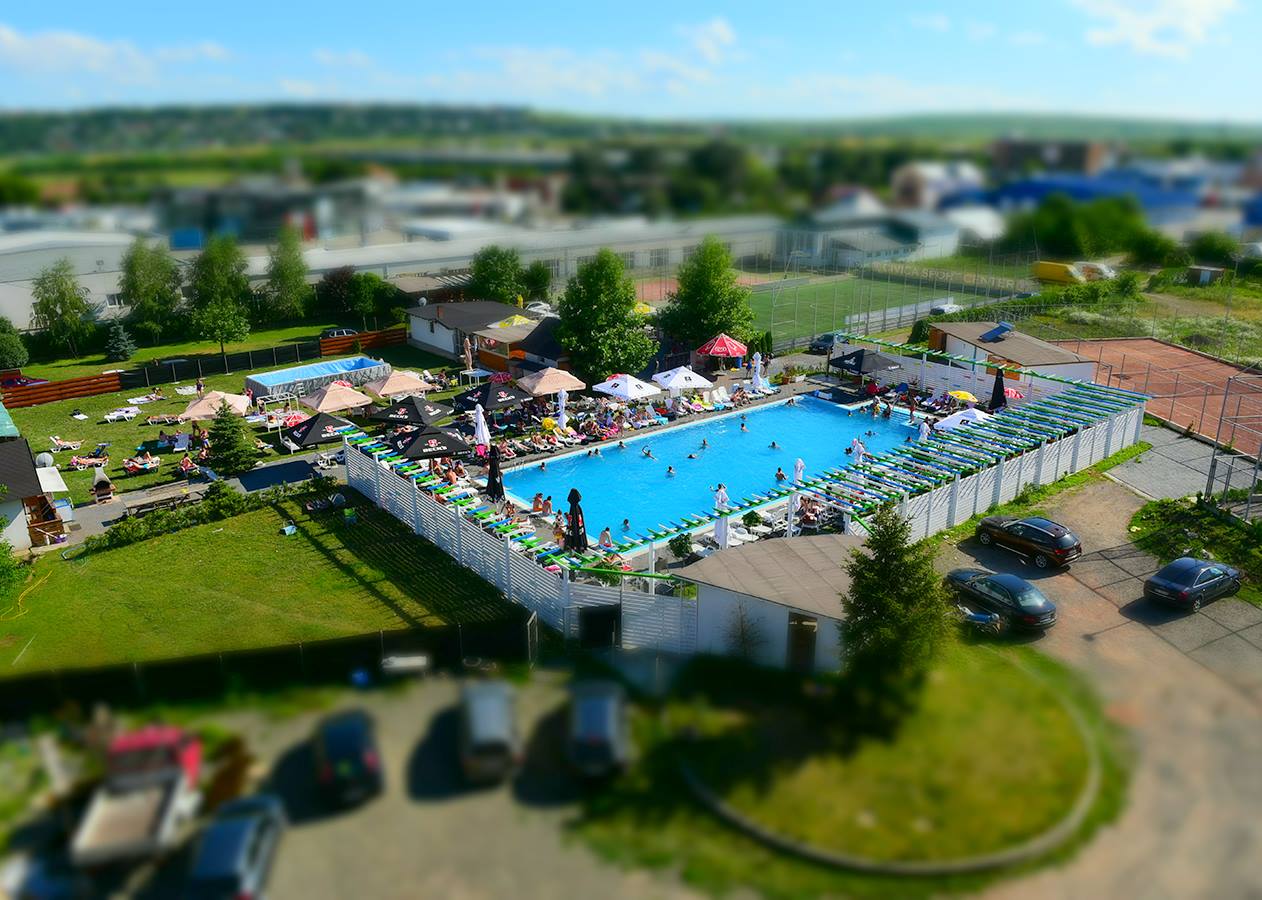 Piscină